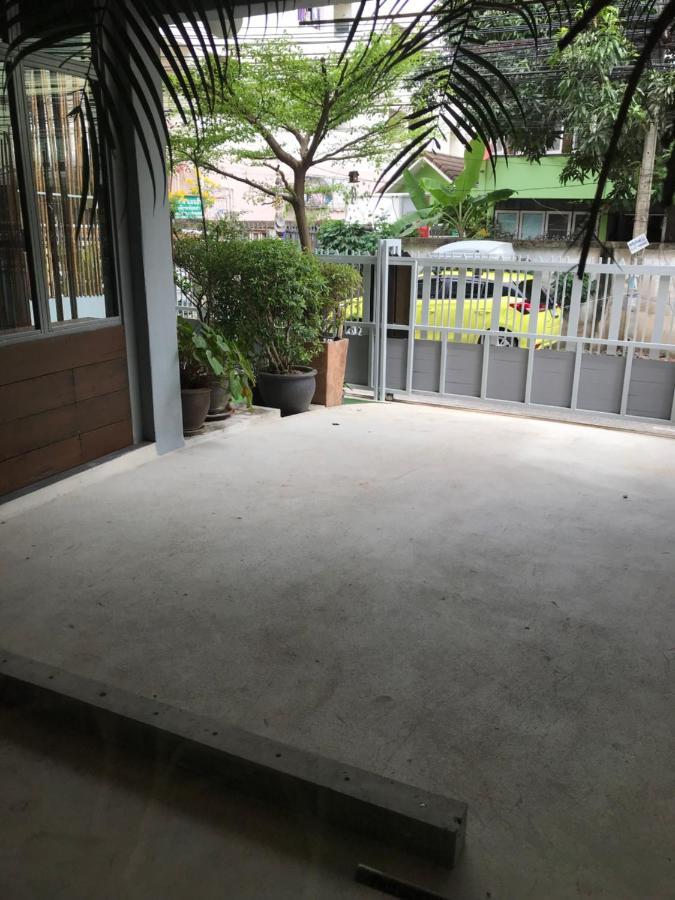 Nesuto Hostel Ramkamhaeng 52 Bangkok Luaran gambar